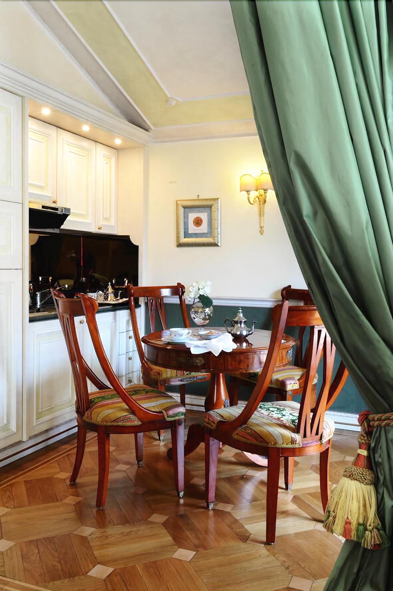Petit Palais Hotel De Charme Milão Restaurante foto